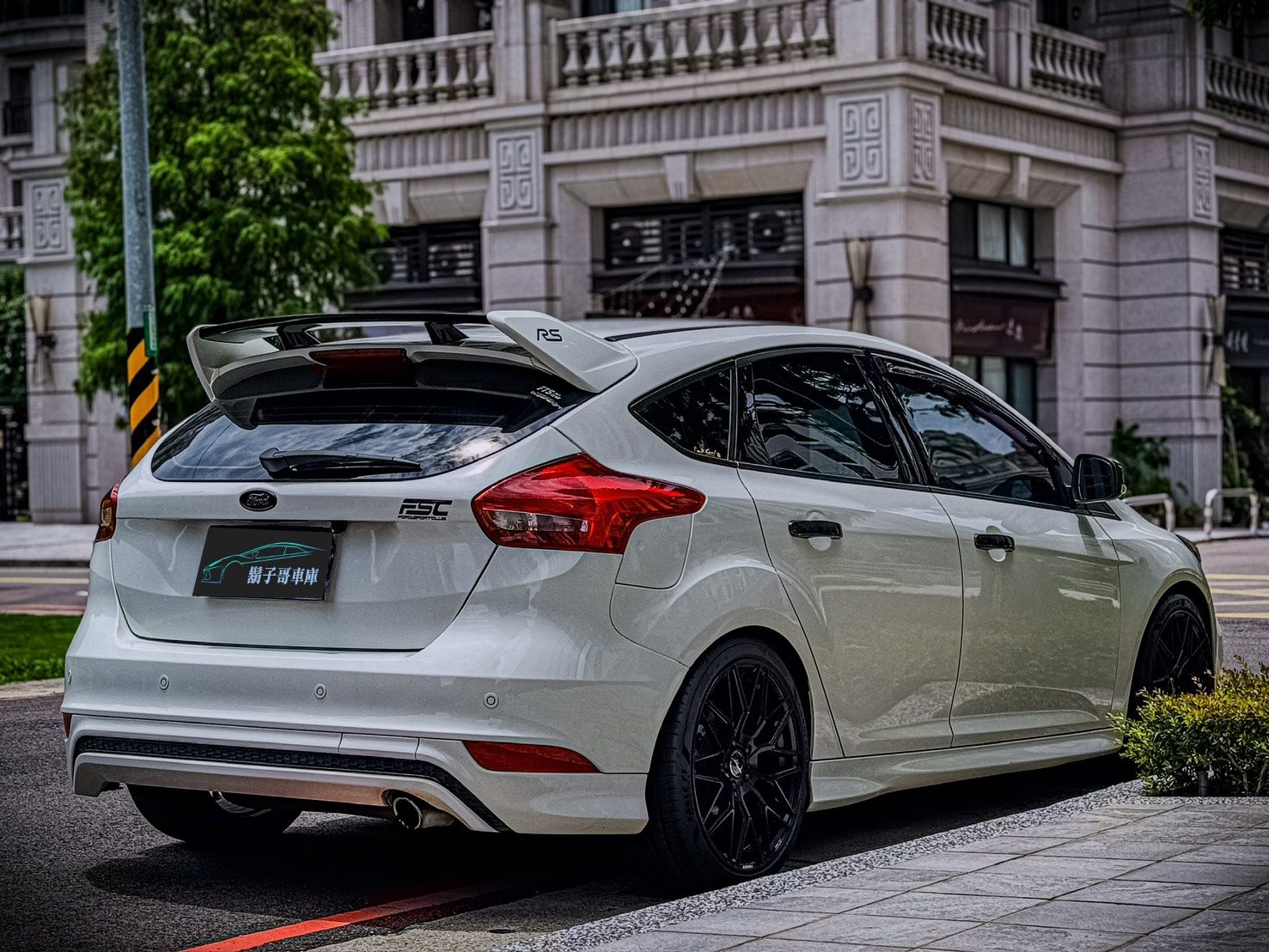 2017 Ford Focus RS U Photo 4