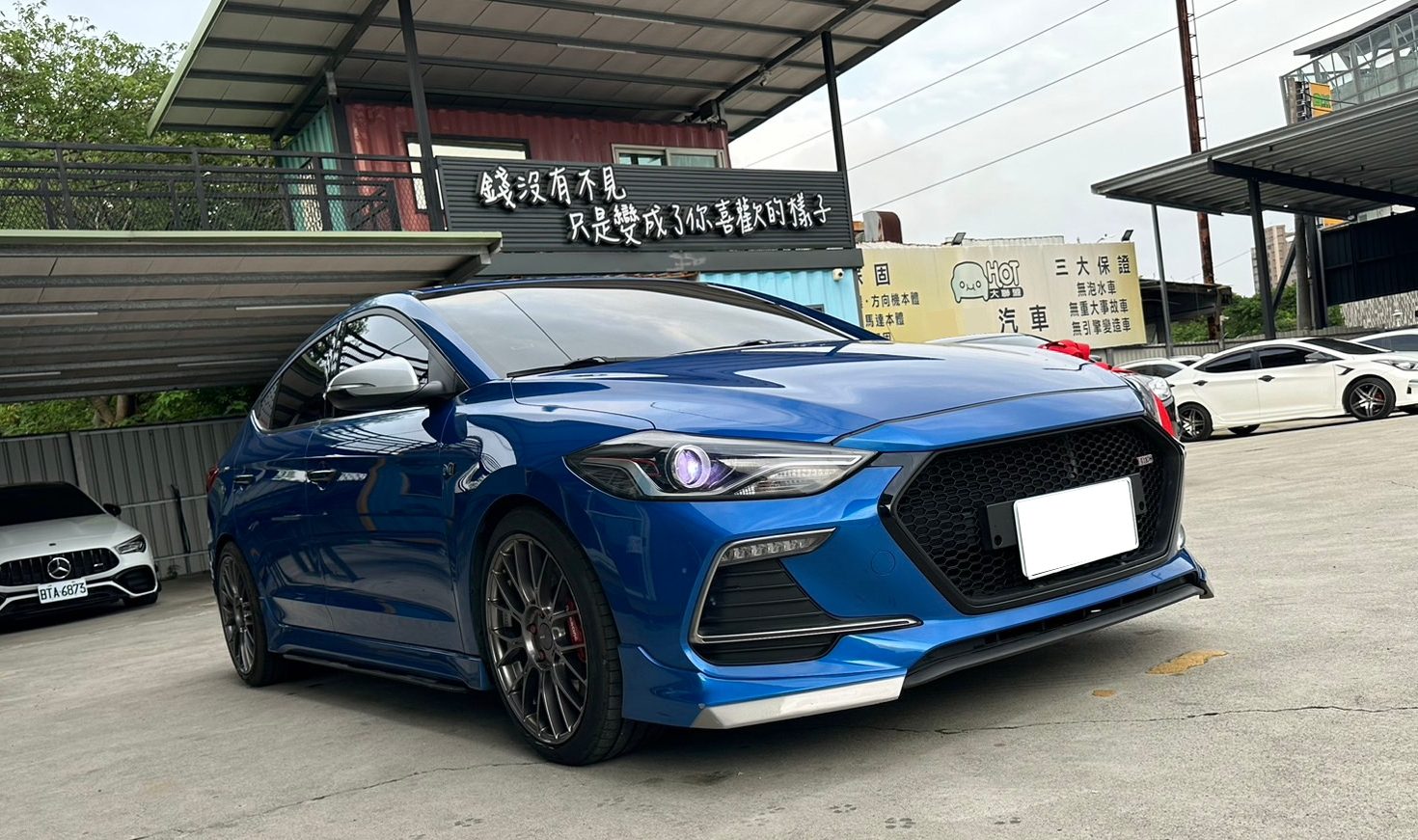 2018 Hyundai Elantra Sport Photo 2