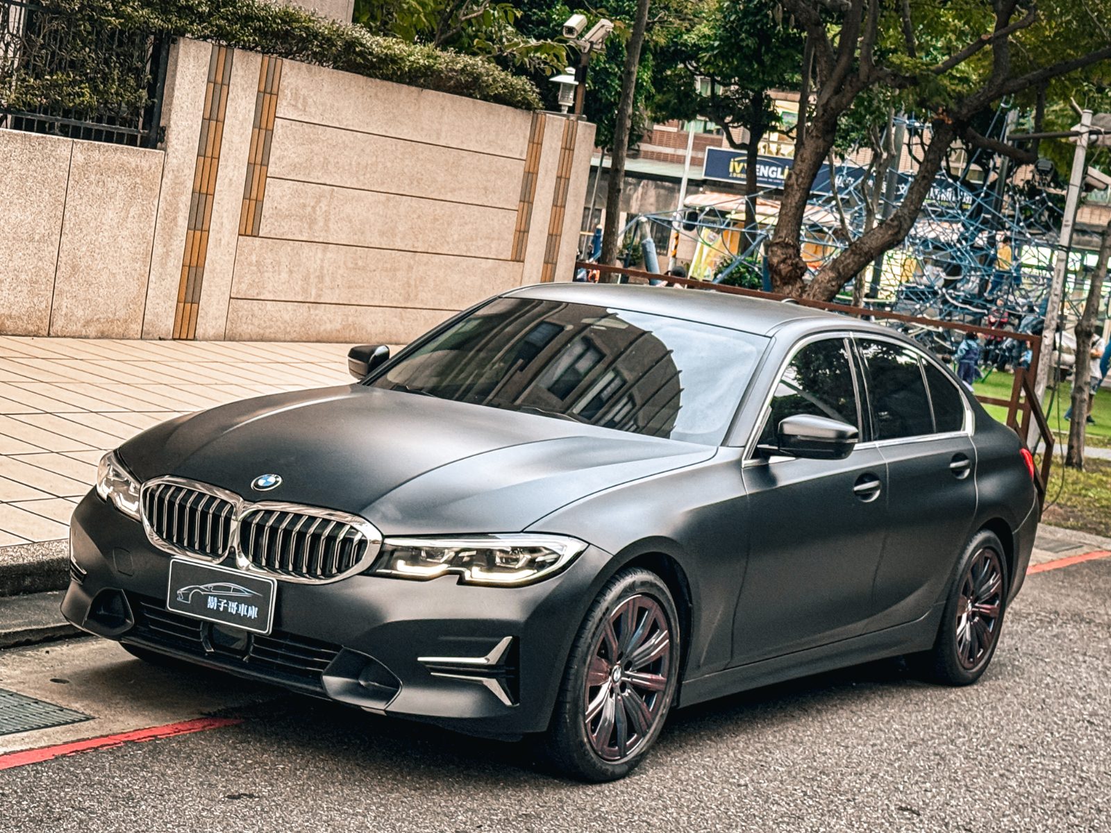 2021 BMW 318i 3 Series Photo 3