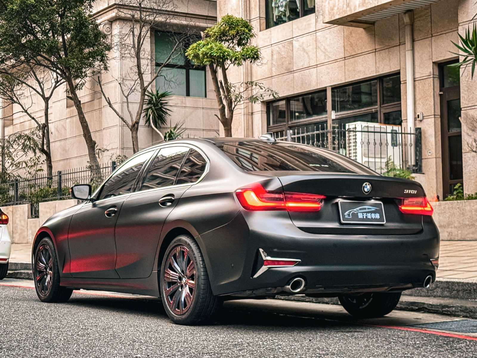 2021 BMW 318i 3 Series Photo 2