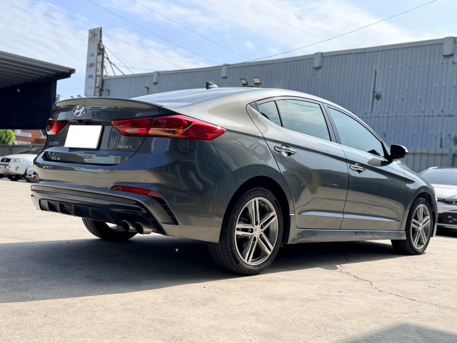2019 Hyundai Elantra 照片 4
