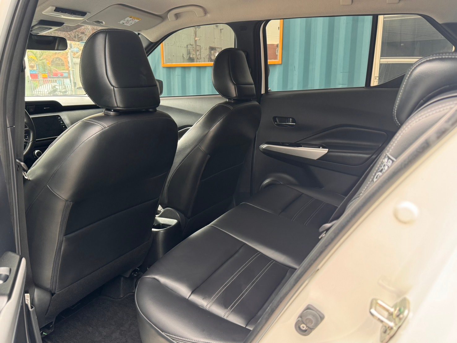 2022 Nissan Kicks Photo 10