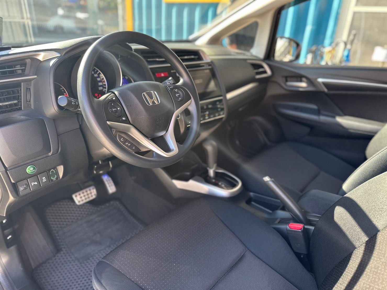 2016 Honda Fit S Photo 7