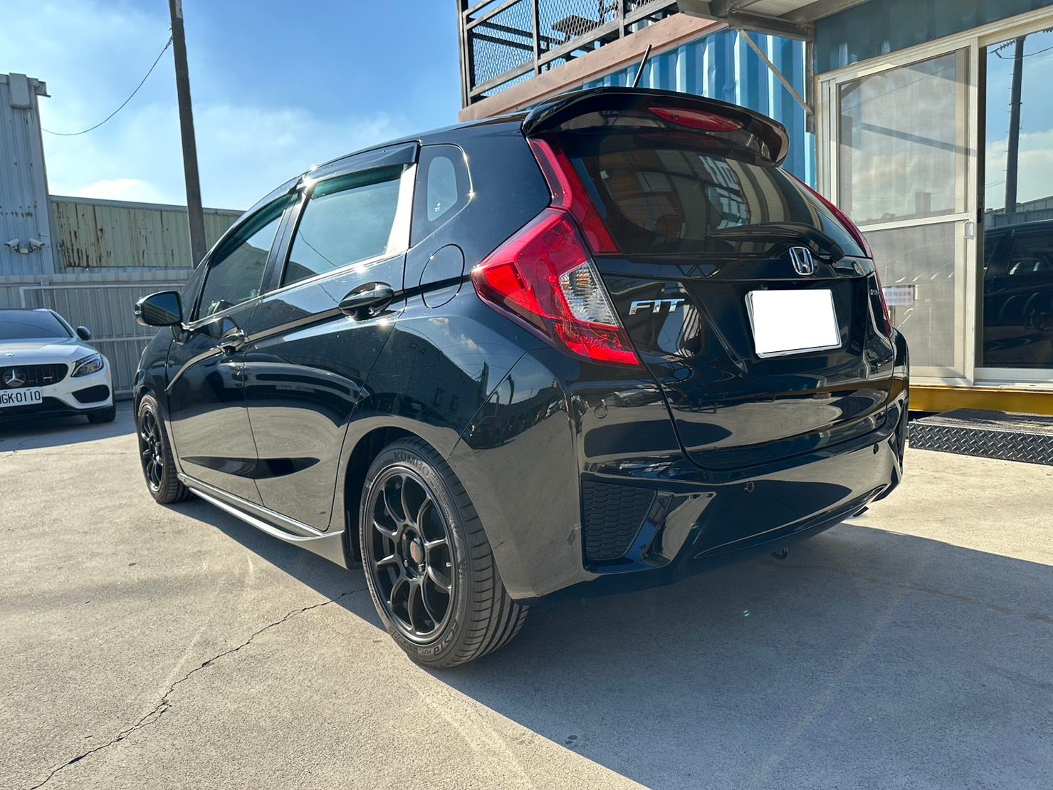 2016 Honda Fit S Photo 3