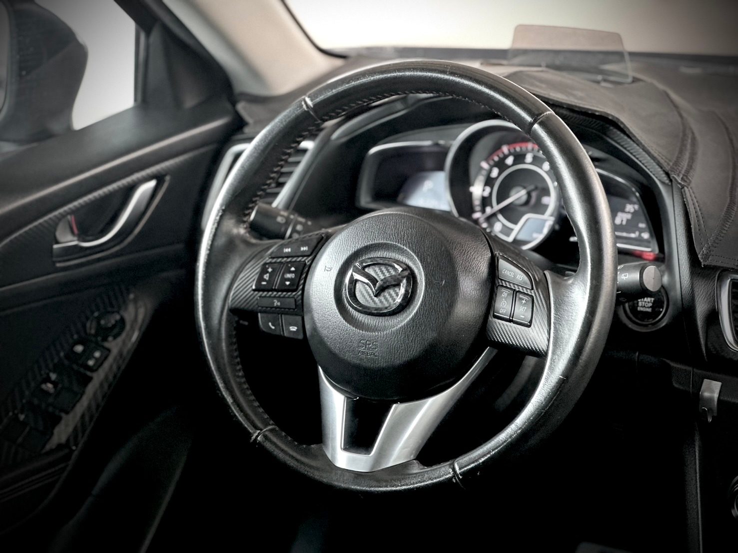 2018 Mazda 3 Photo 3