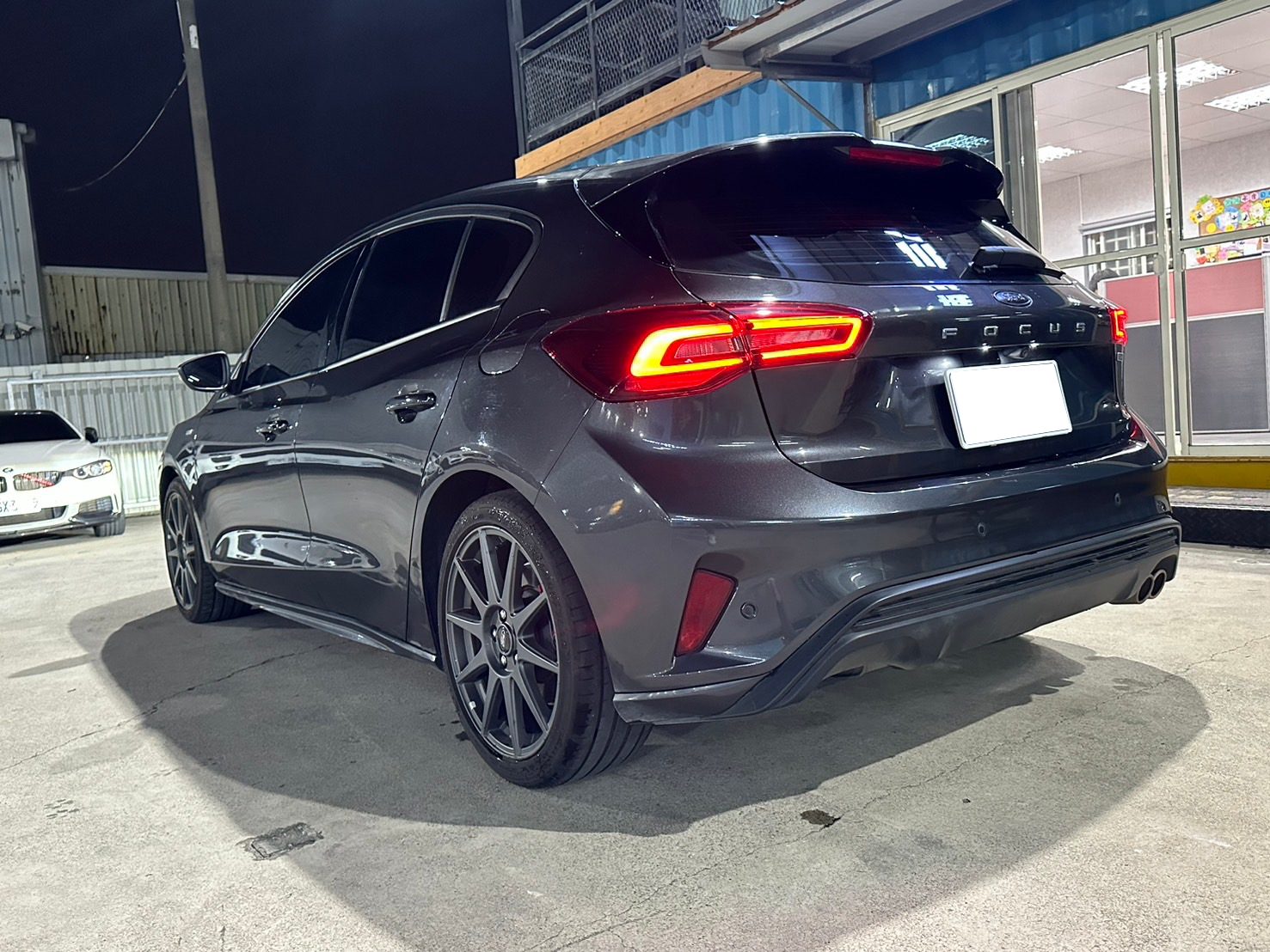 2023 Ford Focus 4.5 Photo 3
