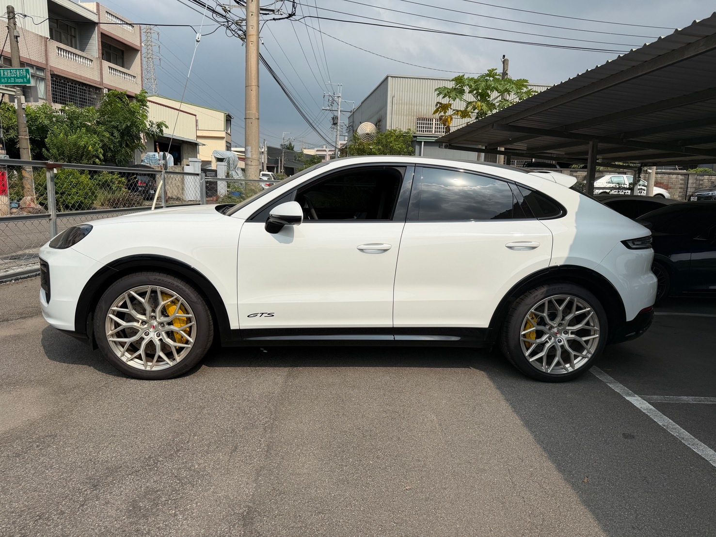 2024 Porsche Cayenne Coupe GTS 總代理 照片 3
