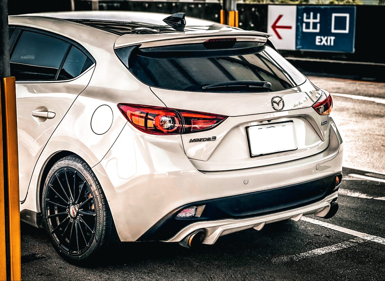 2016 Mazda 3 KS Photo 4