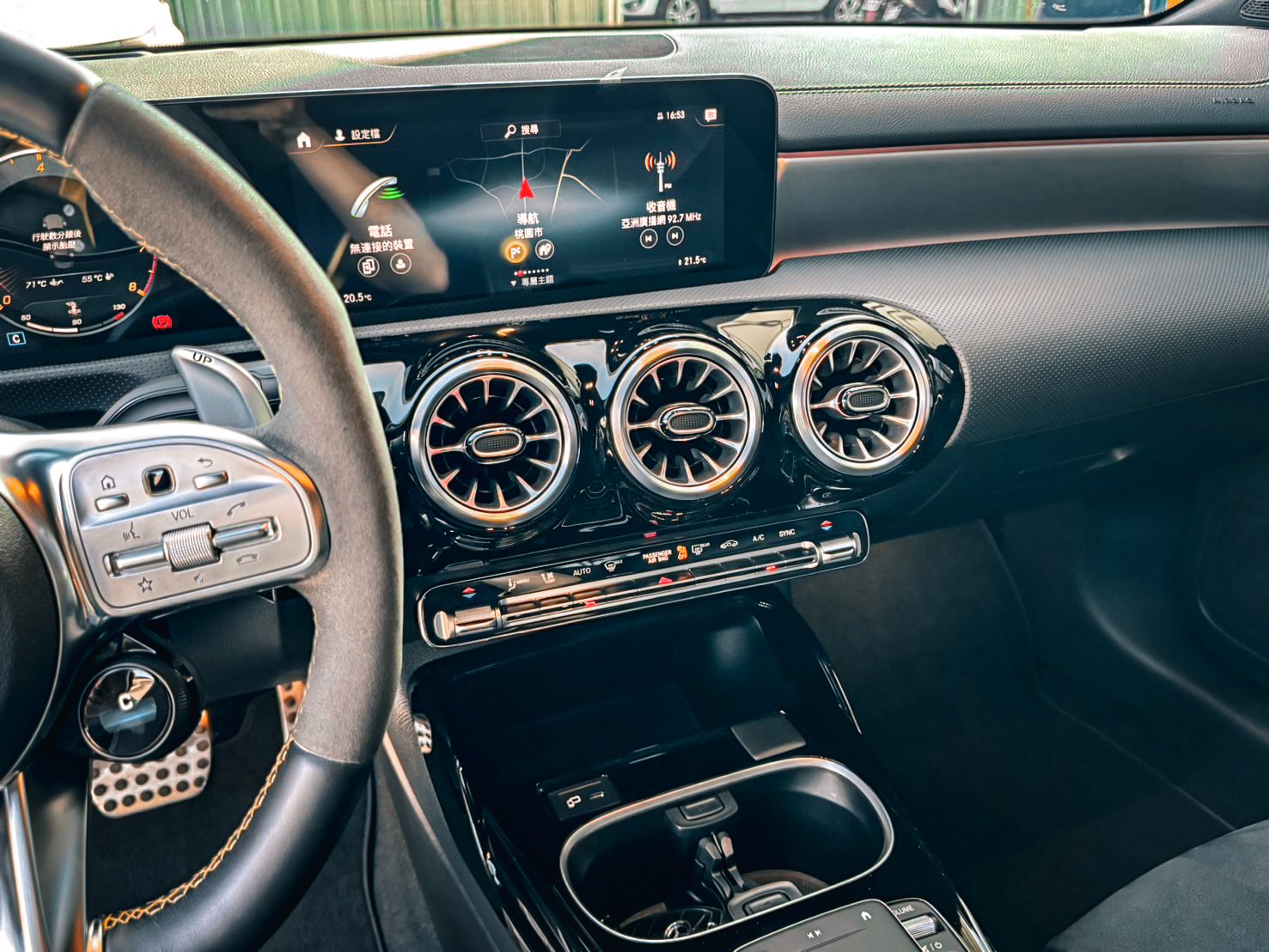 2022 Mercedes-Benz CLA45S Photo 7