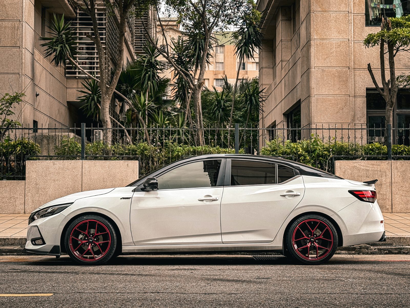 2021 Nissan Sentra Photo 2