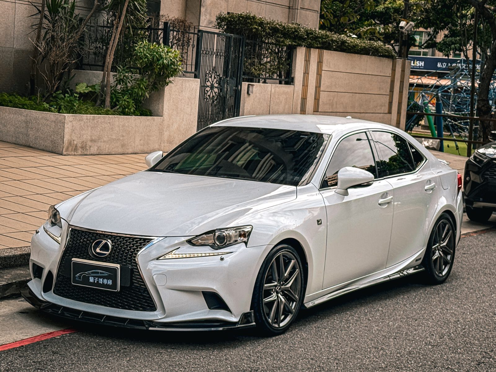 2014 Lexus IS300h F