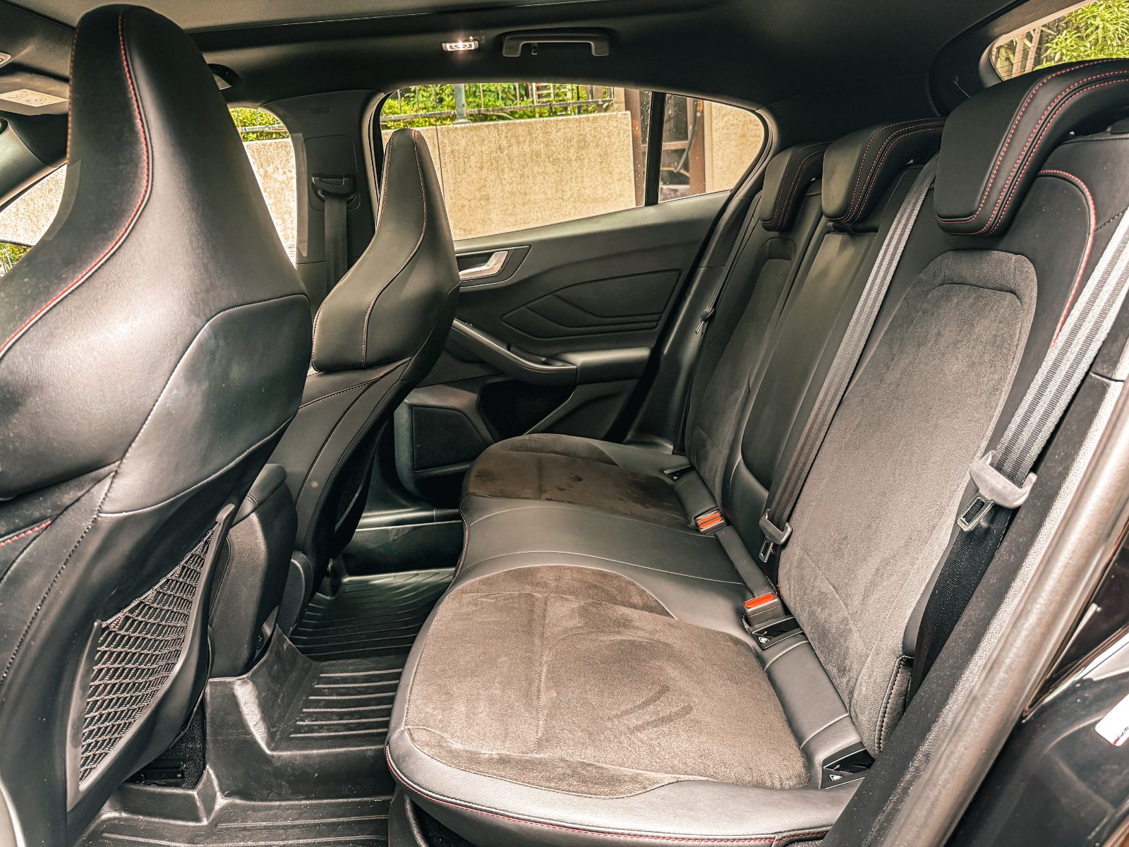 2023 Ford Focus ST Photo 9
