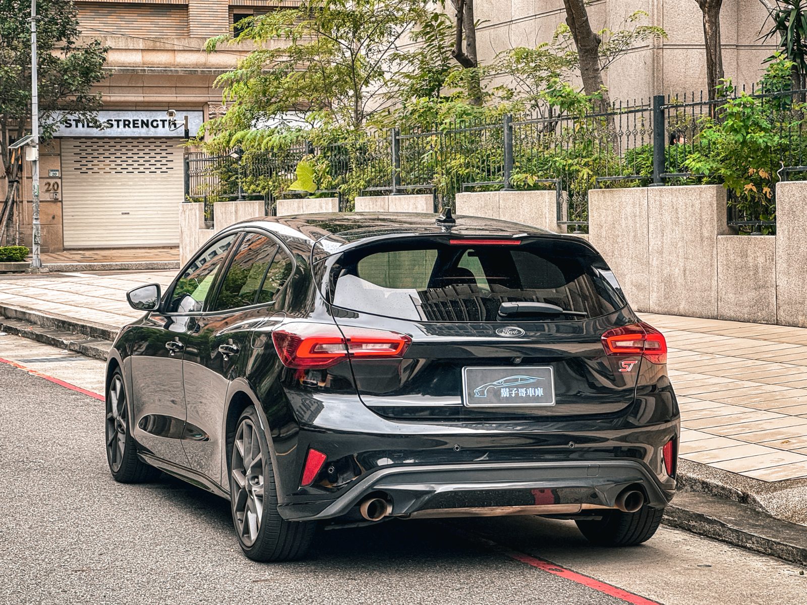 2023 Ford Focus ST Photo 4