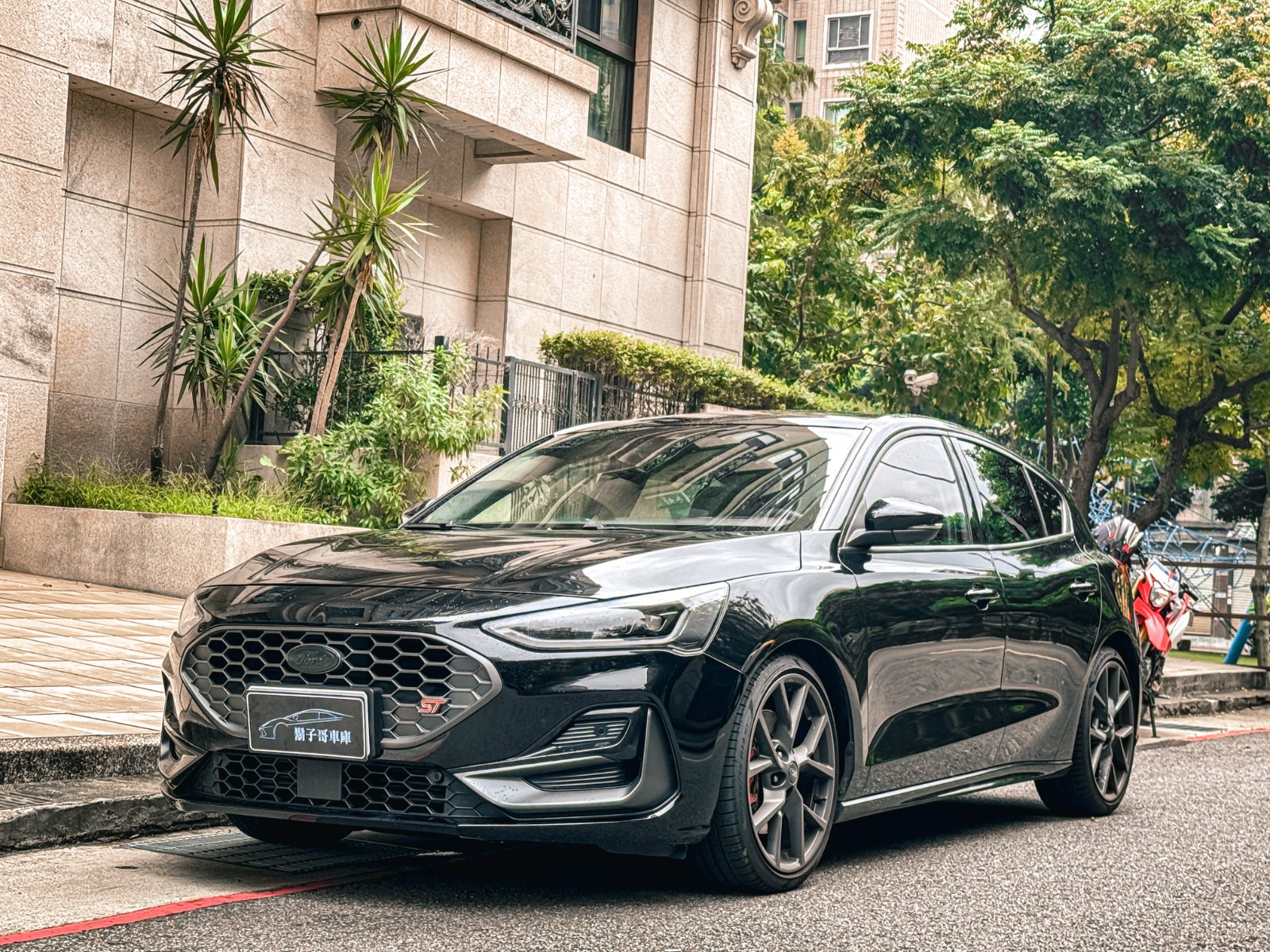 2023 Ford Focus ST Photo 1