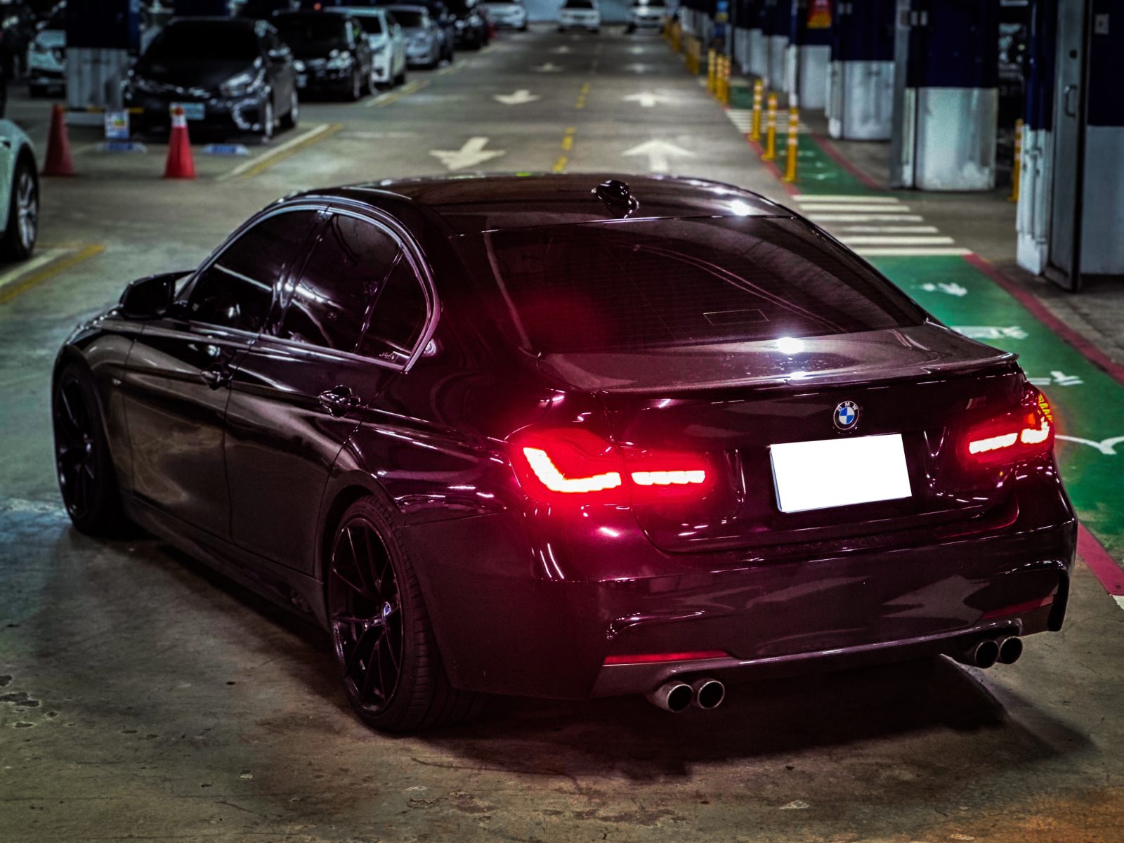 BMW 328i M-Sport 3 Series Photo 5