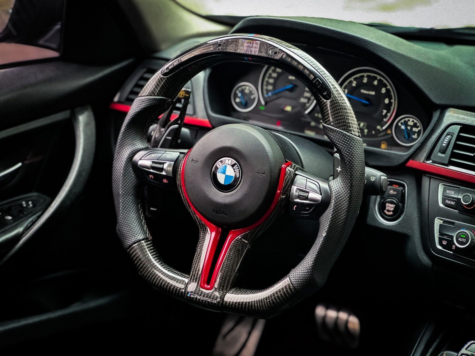 BMW 328i M-Sport 3 Series Photo 7