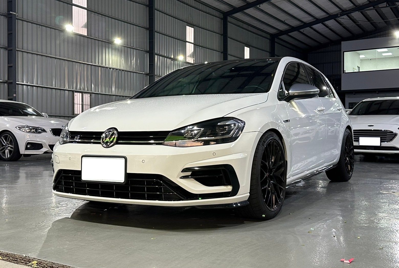 2018 Volkswagen GOLF R Photo 19