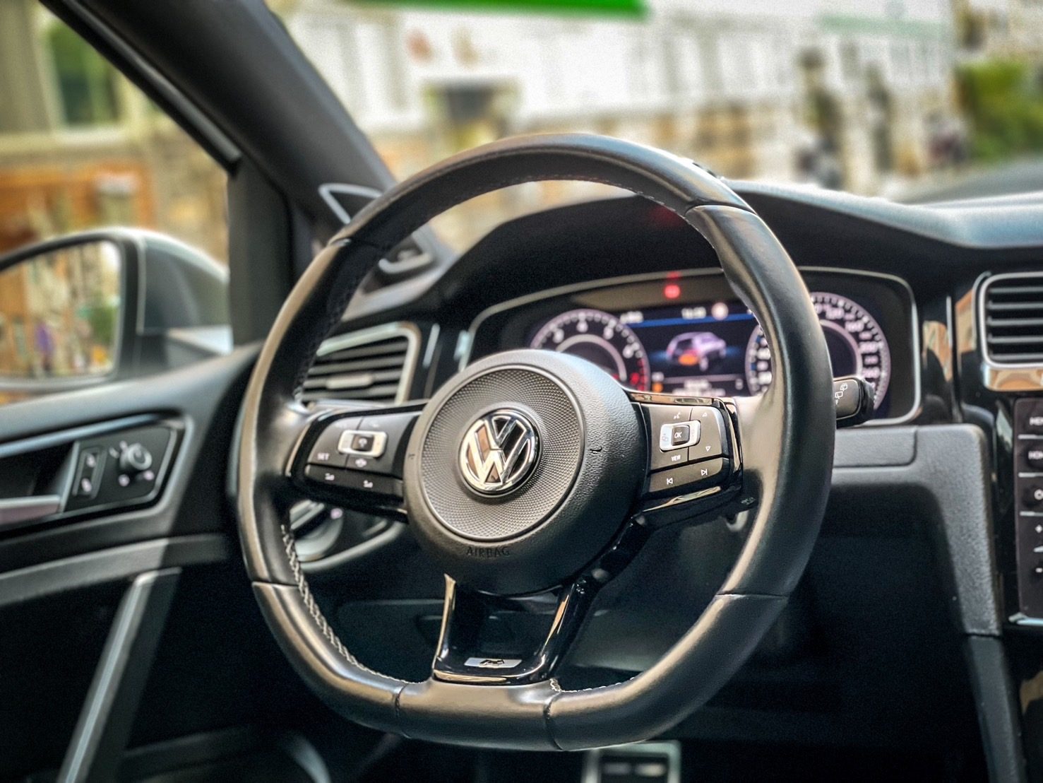 2018 Volkswagen GOLF R Photo 13