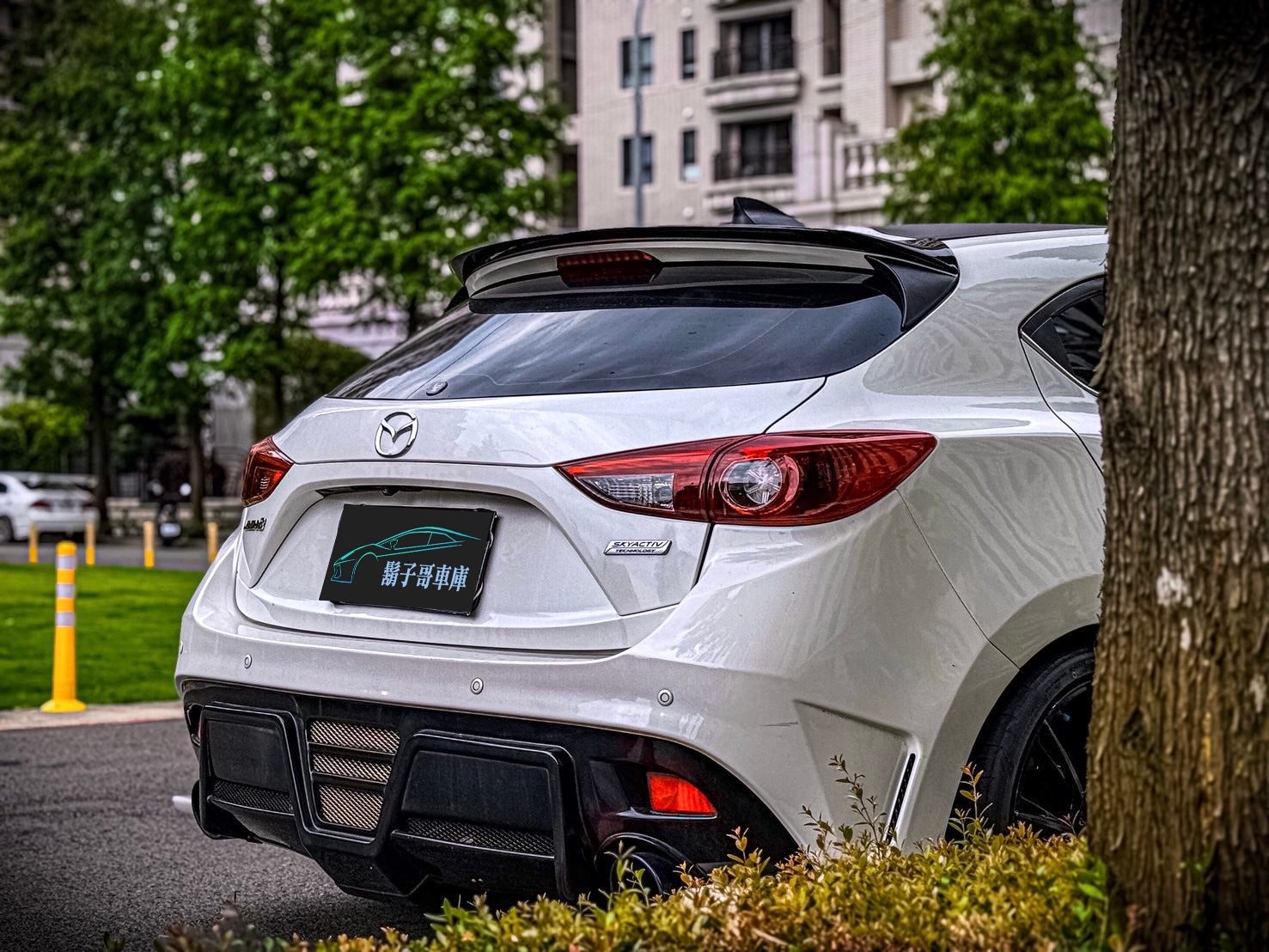 2017 Mazda 3 Photo 3