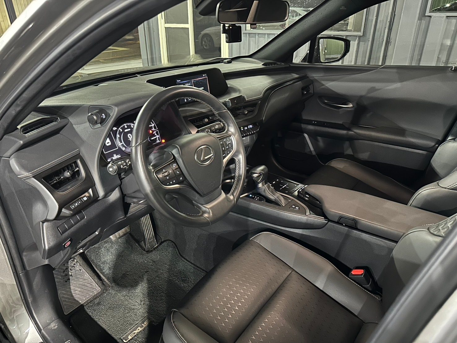 2021 Lexus UX200 照片 9