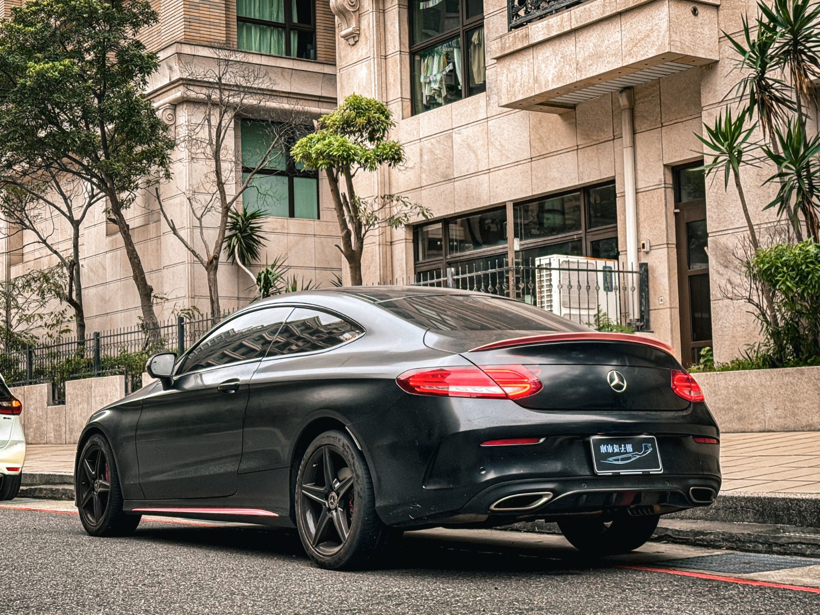 2017 Mercedes-Benz C250 Coupe C-Class Photo 3