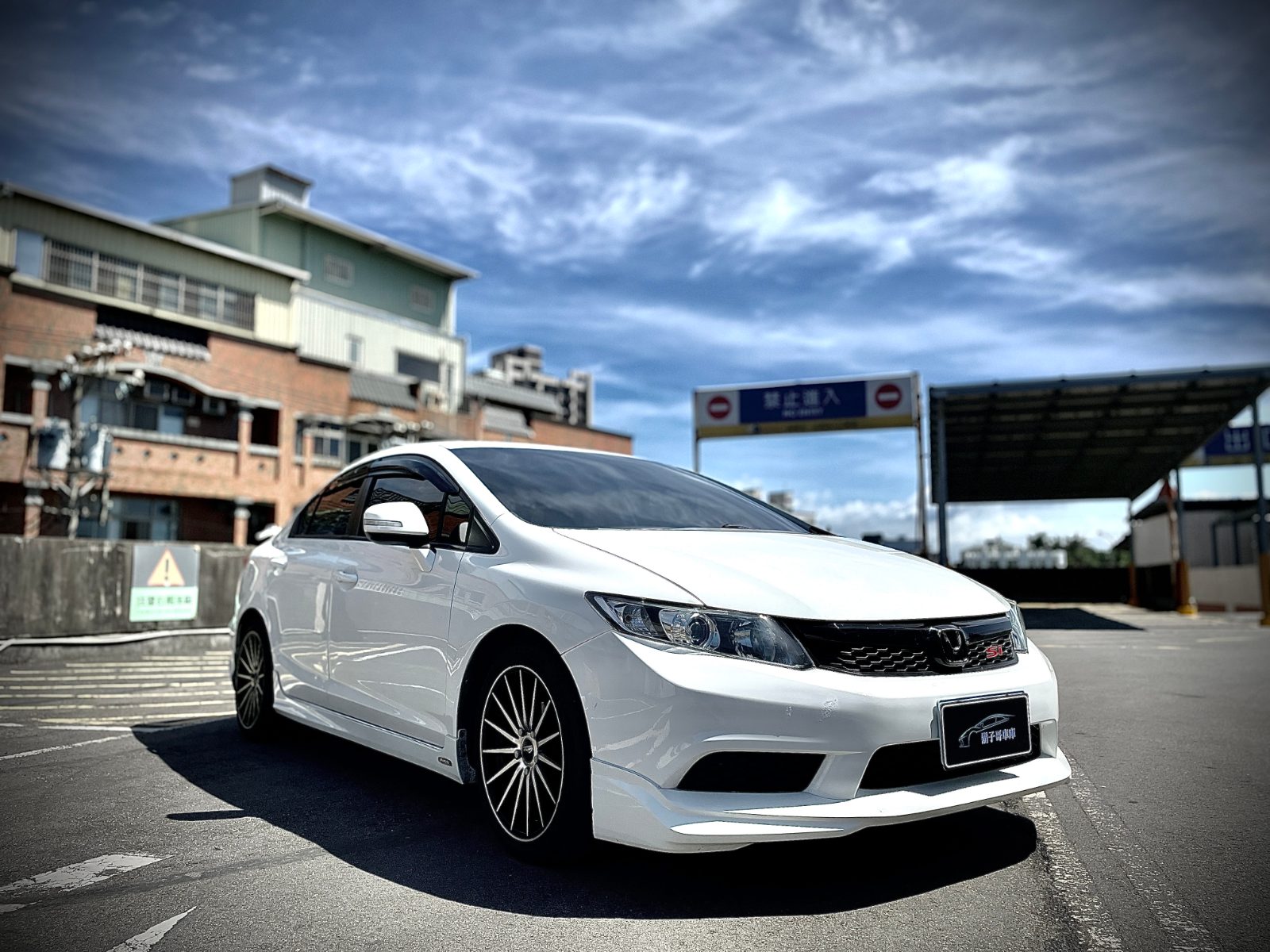 2015 Honda K14 Photo 2