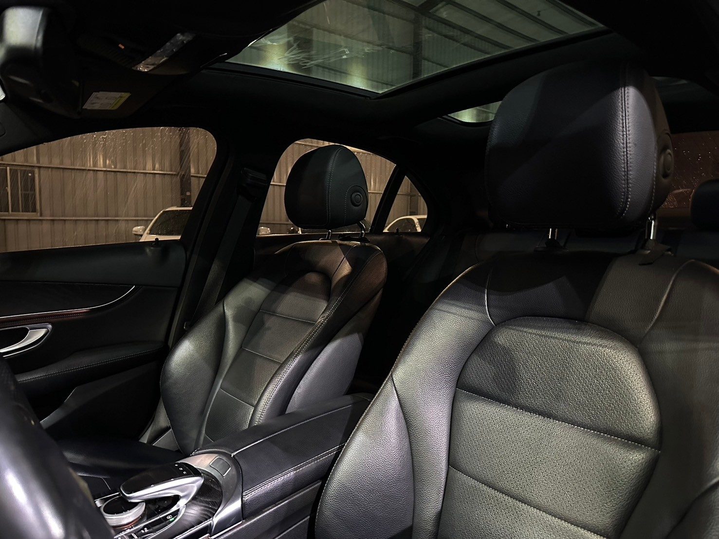 2015 Mercedes-Benz C300 AMG 照片 9