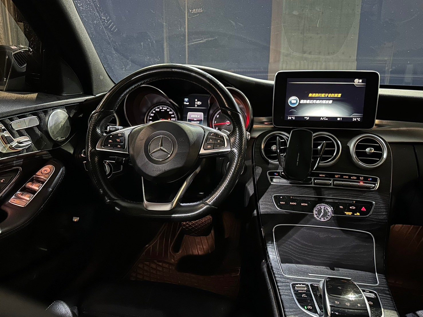 2015 Mercedes-Benz C300 AMG 照片 6