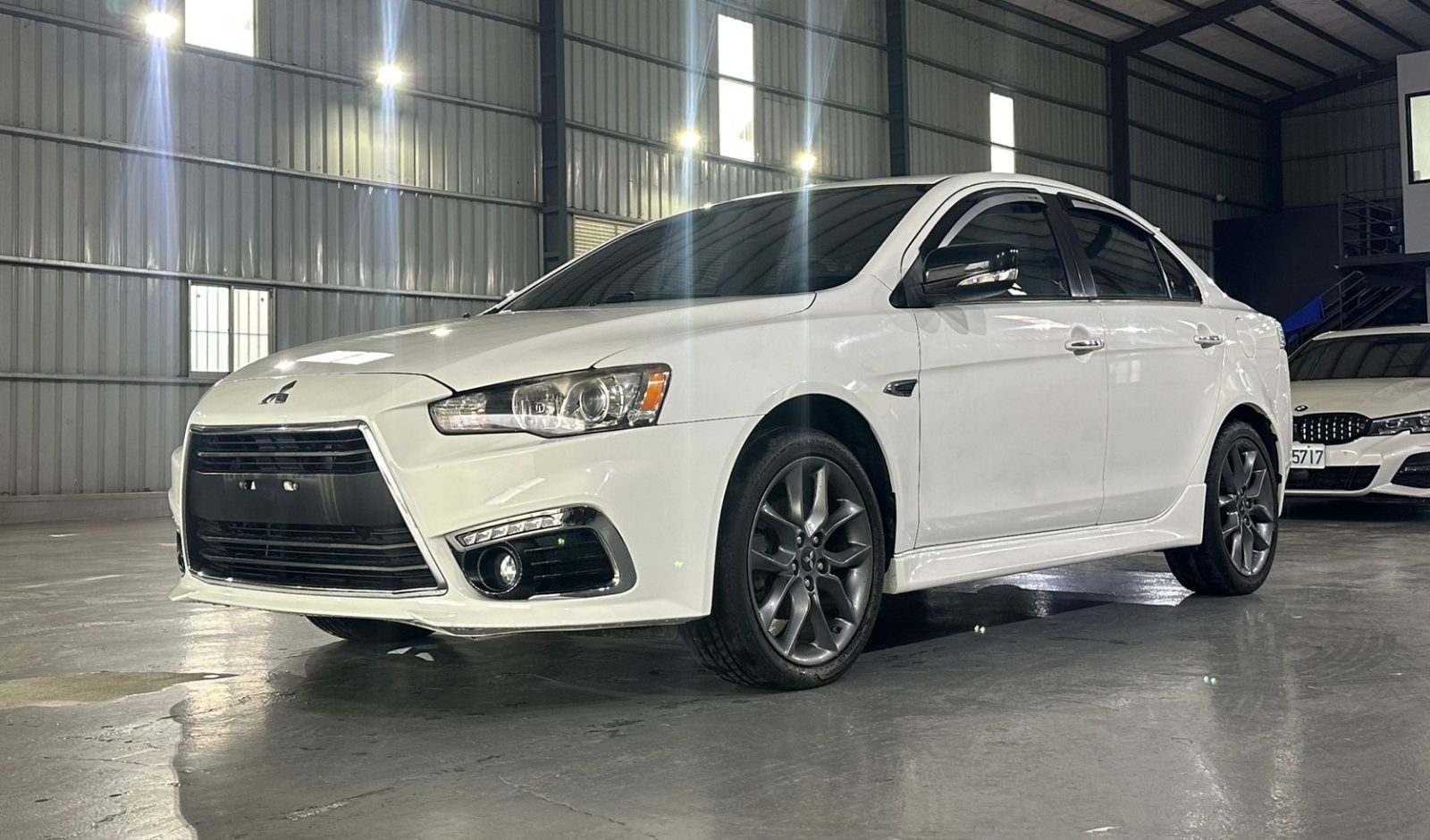 2017 Mitsubishi Fortis 2.0