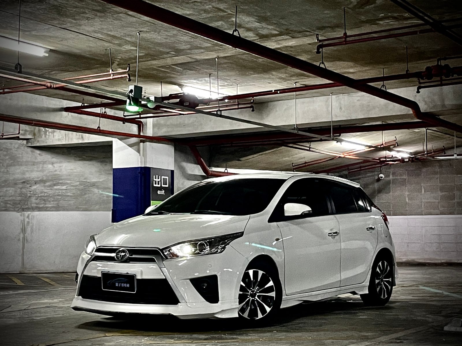 2015 Toyota Yaris Photo 2
