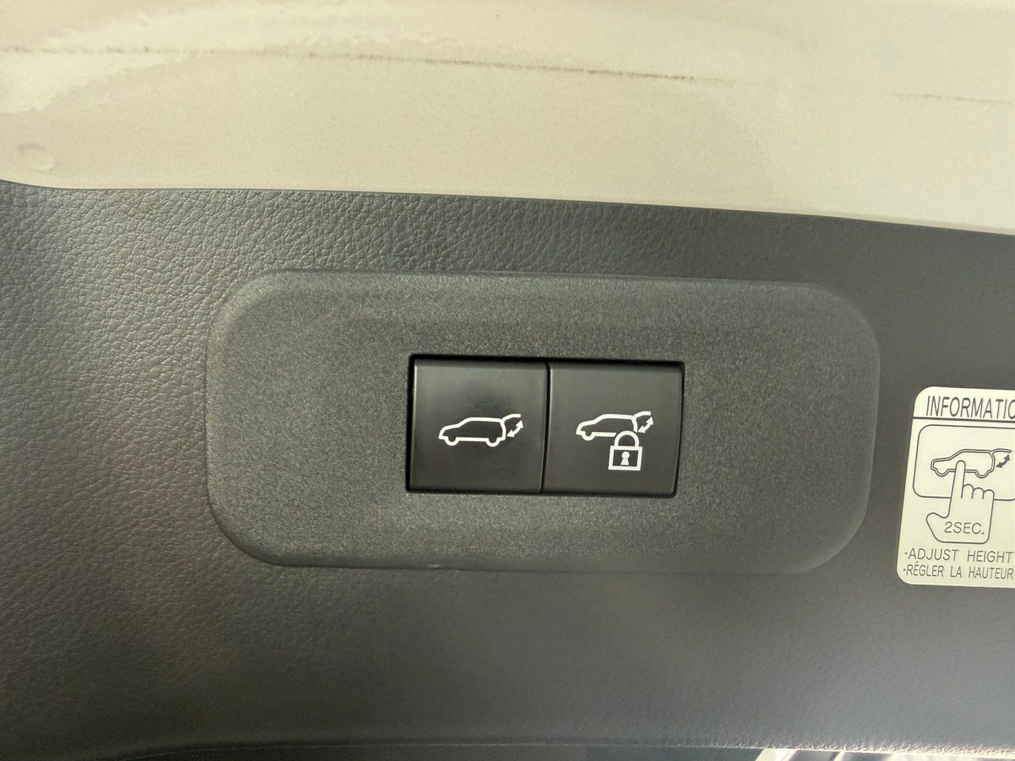 2022 Lexus NX200 照片 9