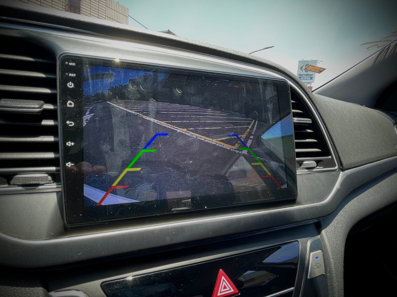 2018 Hyundai Elantra Photo 9
