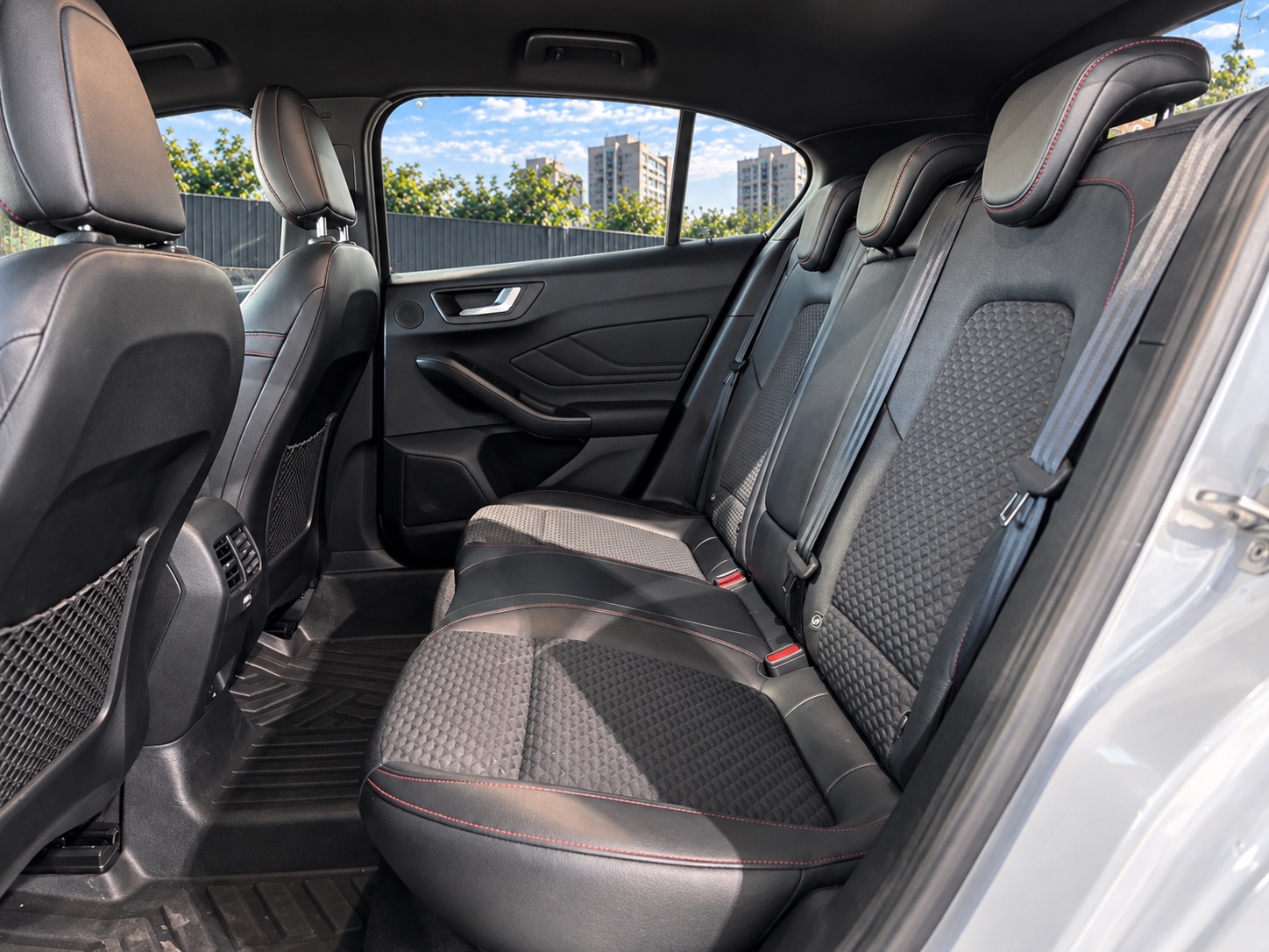 2020 Ford Focus Lommel 照片 5