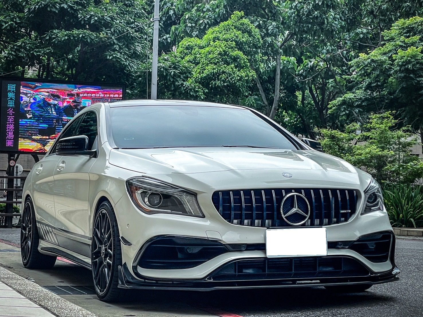 2016 Mercedes-Benz CLA250 Photo 17