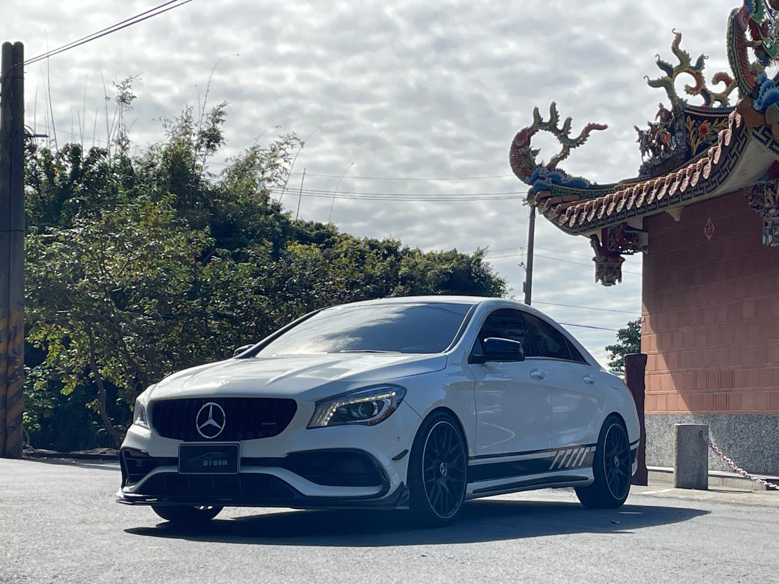 2016 Mercedes-Benz CLA250 Photo 2