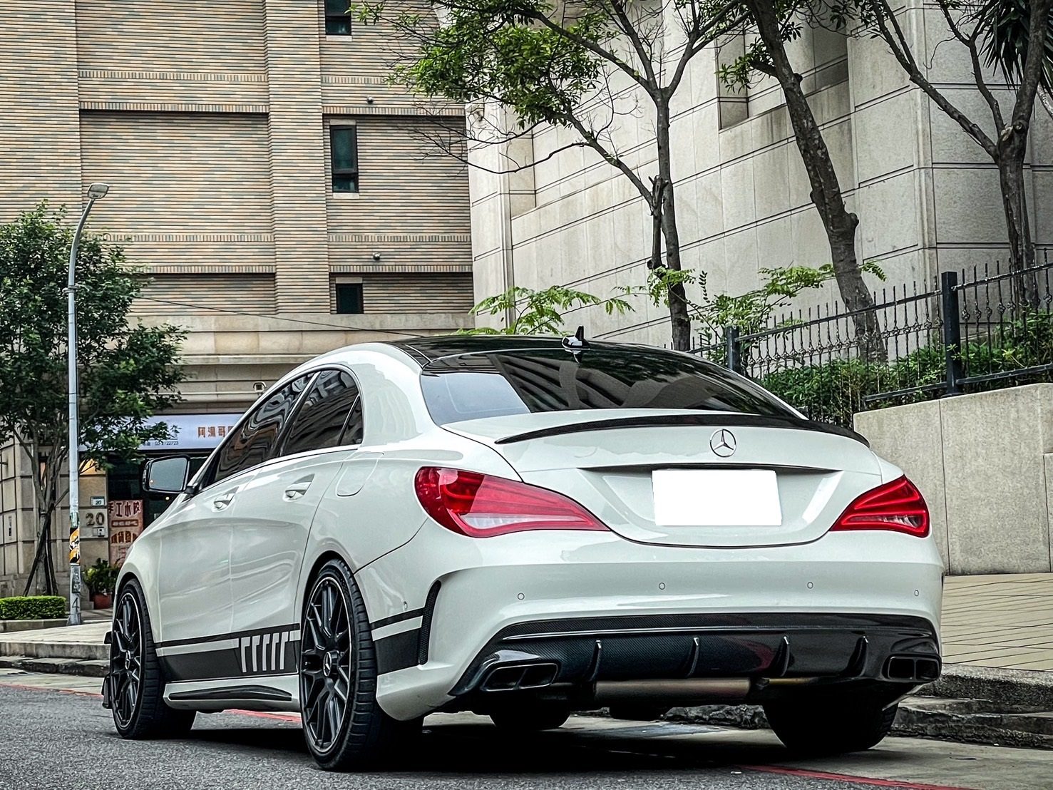 2016 Mercedes-Benz CLA250 Photo 21