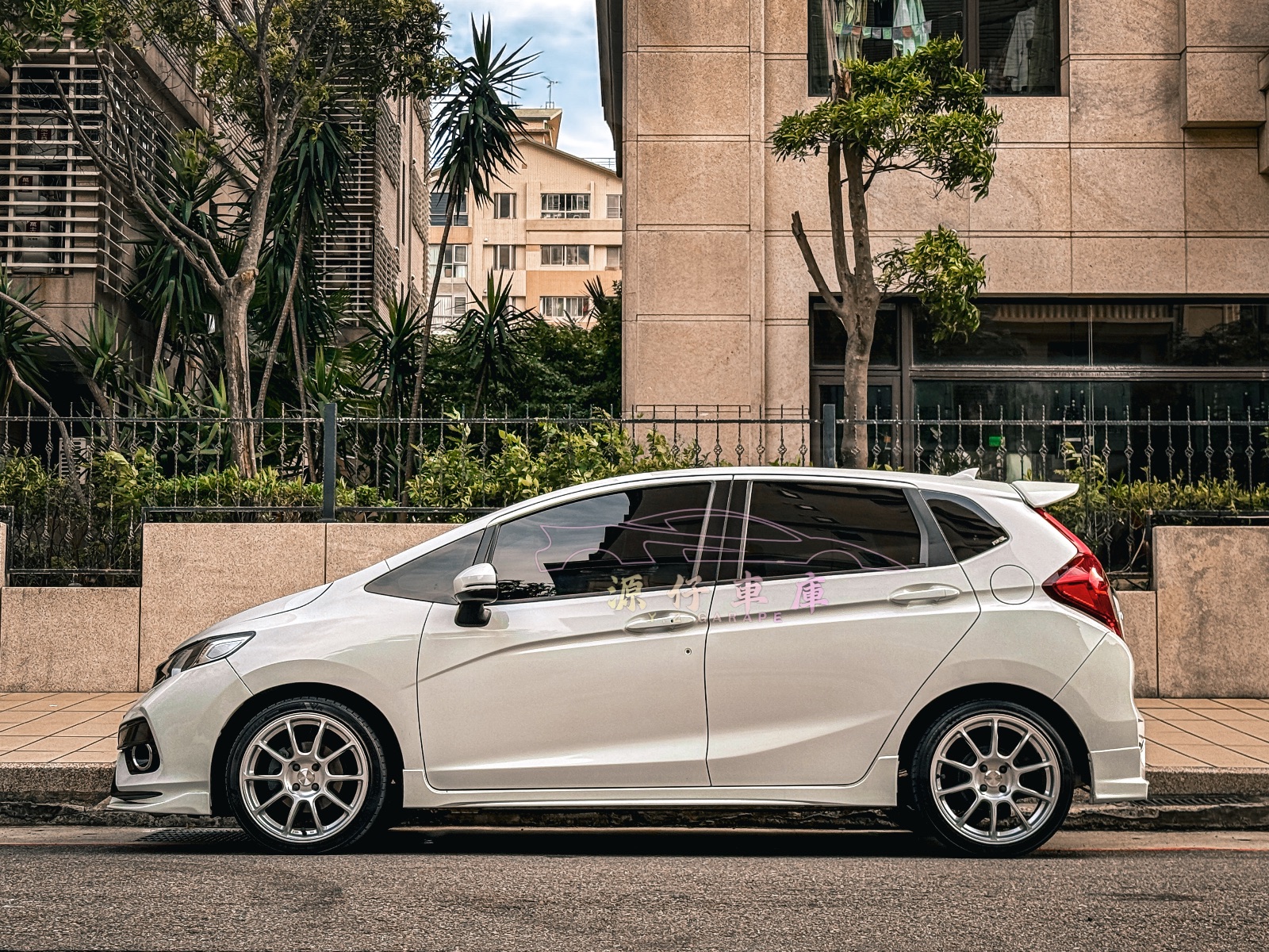 2019 Honda Fit Photo 2