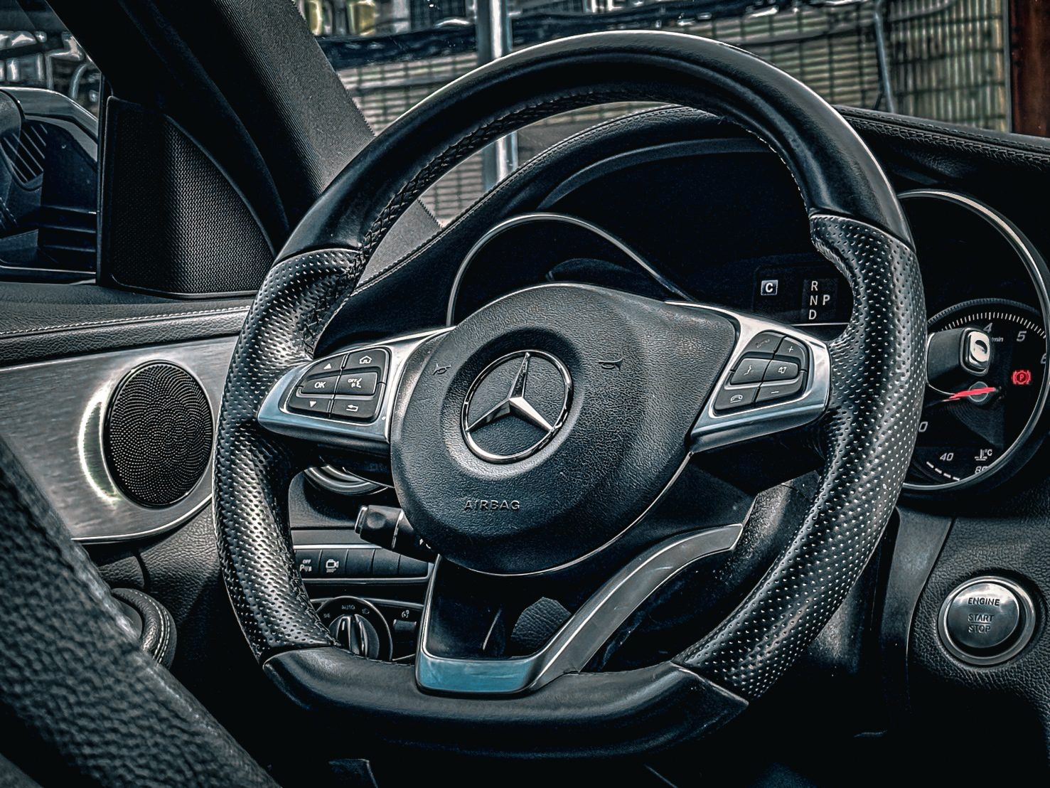 2015 Mercedes-Benz C250 AMG 照片 10