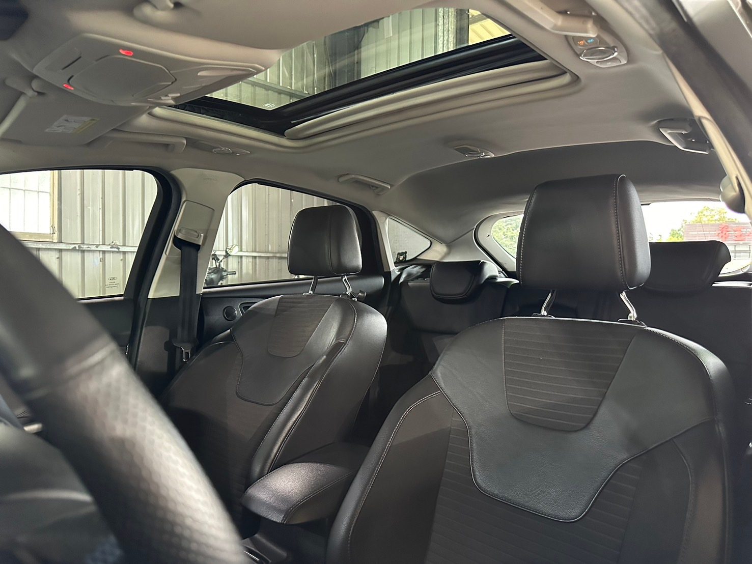2018 Ford Focus 1.5 頂 照片 9