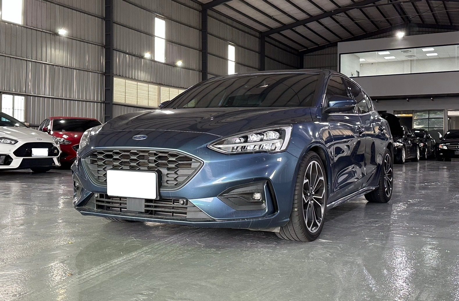 2019 Ford Stline 1.5 Focus Photo 2