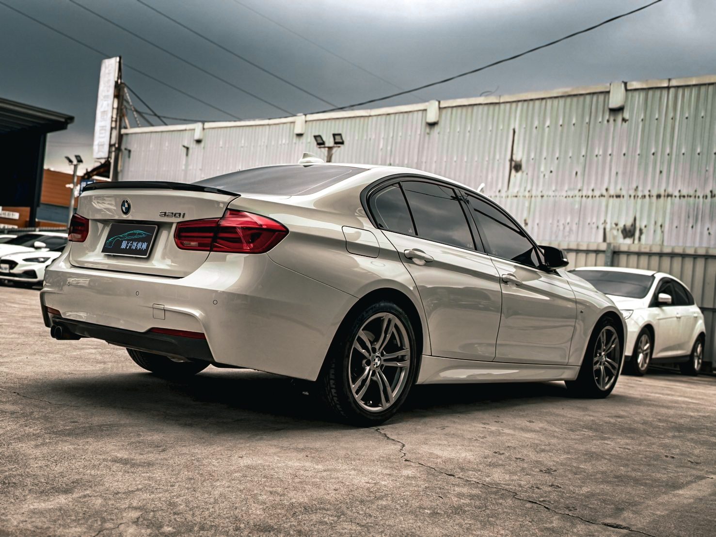 2018 BMW 320i M 3 Series Photo 4