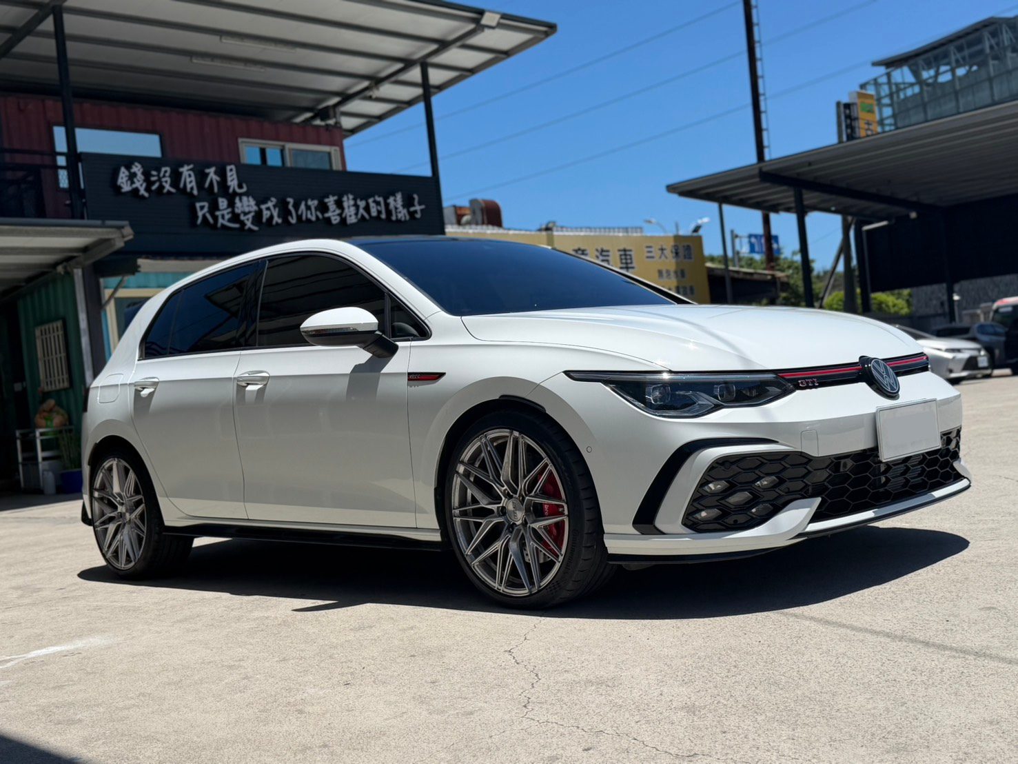 2021 Volkswagen GTI Photo 1