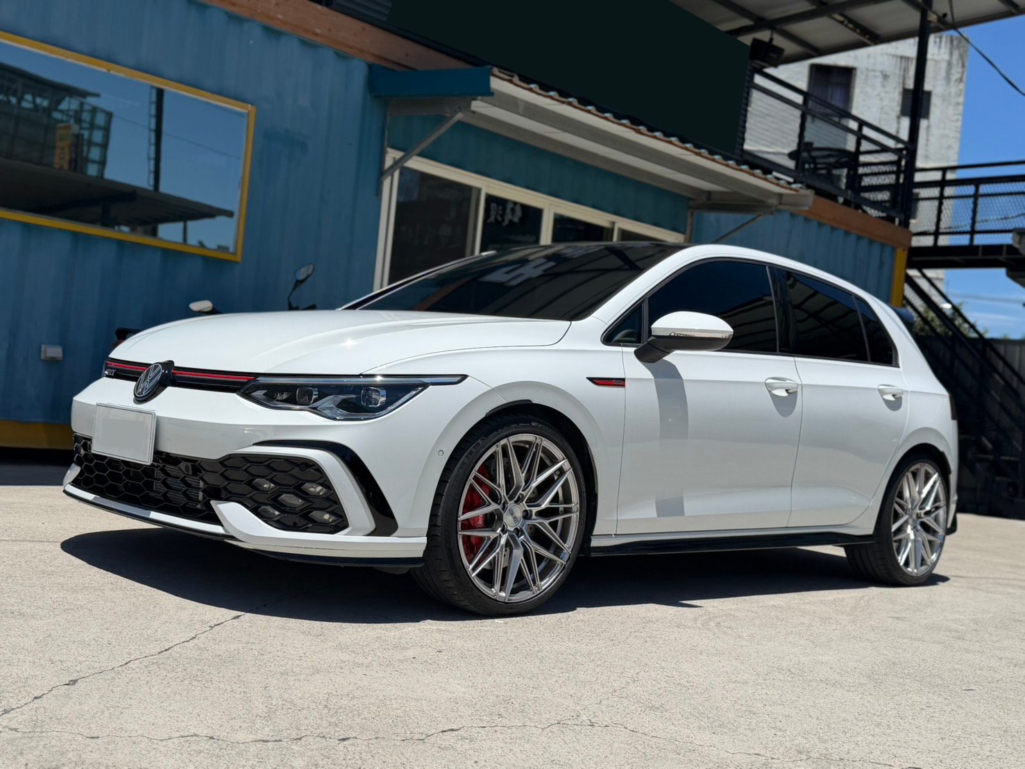 2021 Volkswagen GTI Photo 2
