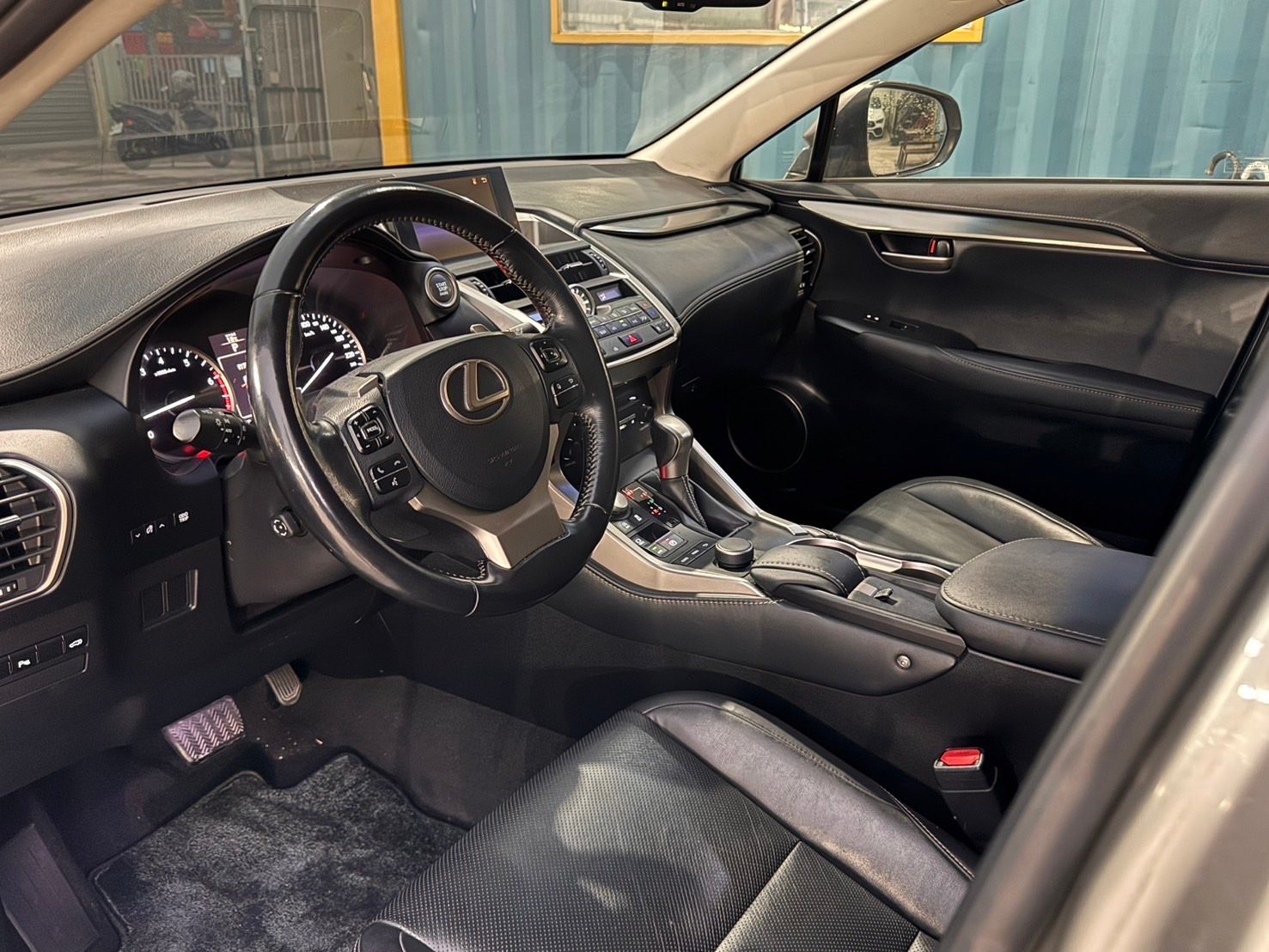 2015 Lexus NX200T 鈦 照片 6