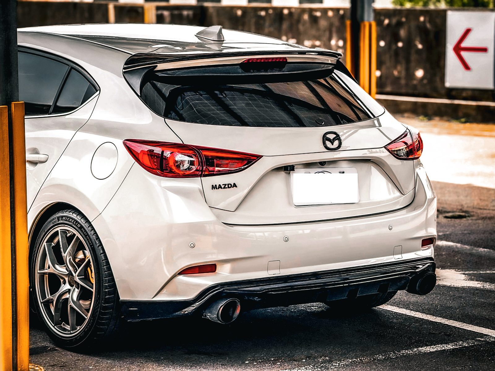 2017 Mazda 3 BBS Photo 4