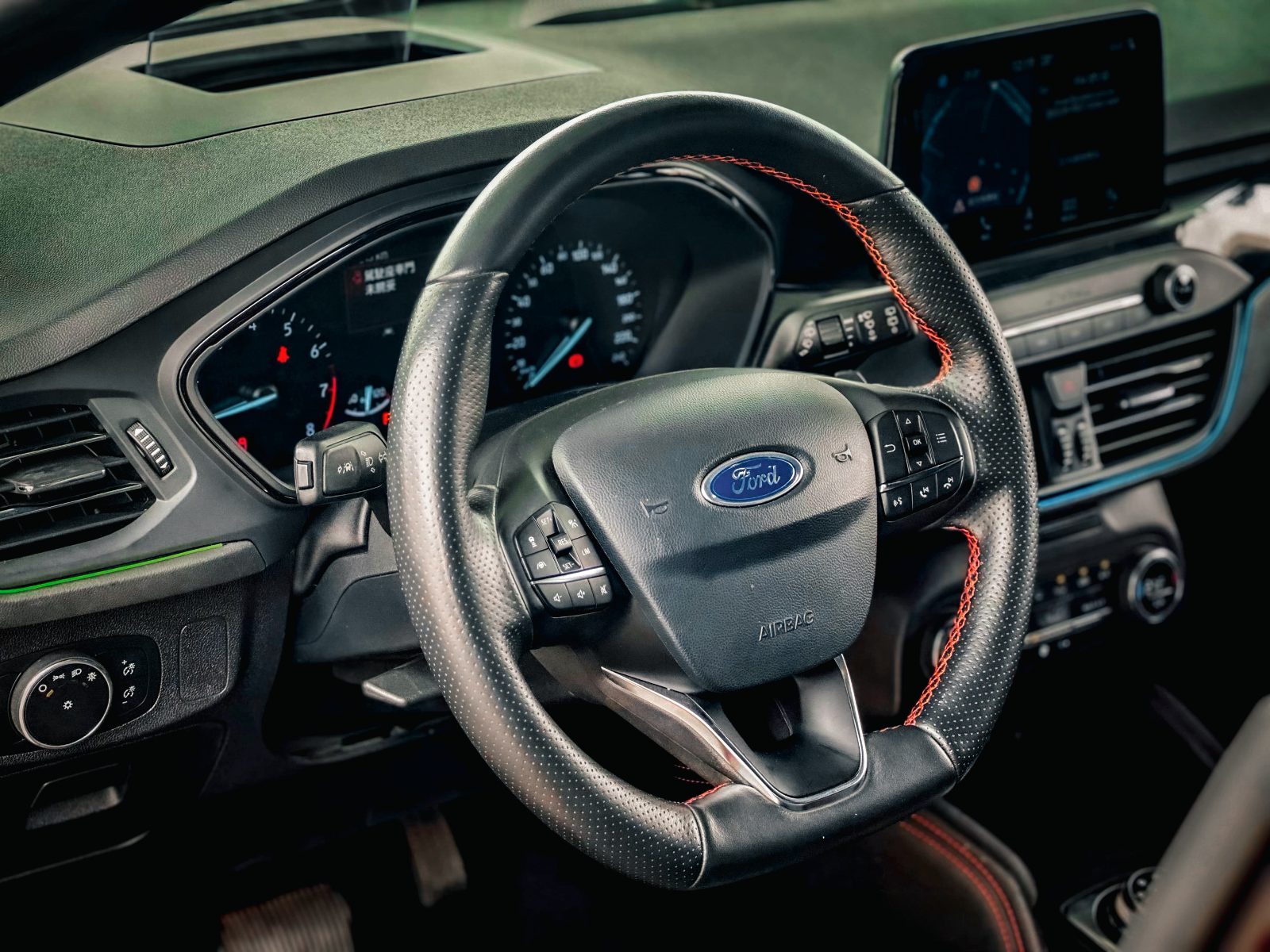 2021 Ford Focus Lommel Photo 8