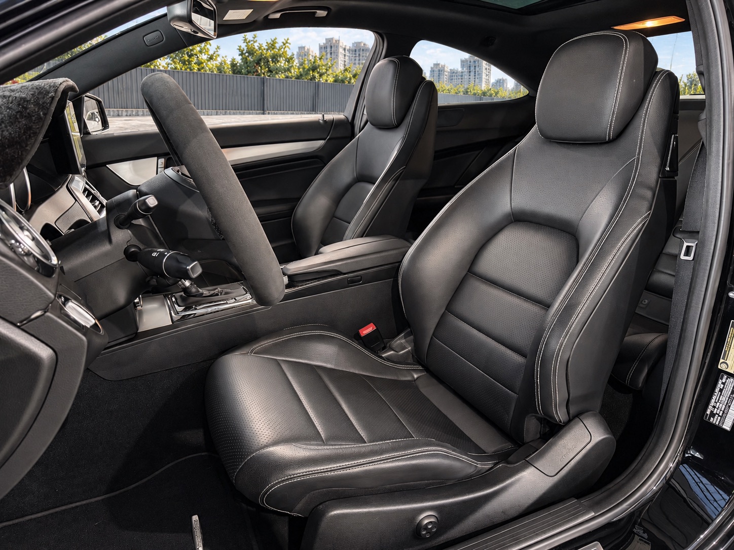 2012 m-Benz C250 Coupe Photo 4