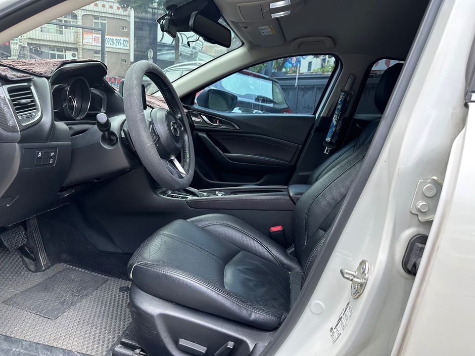 2016 Mazda 3 Bose Photo 7