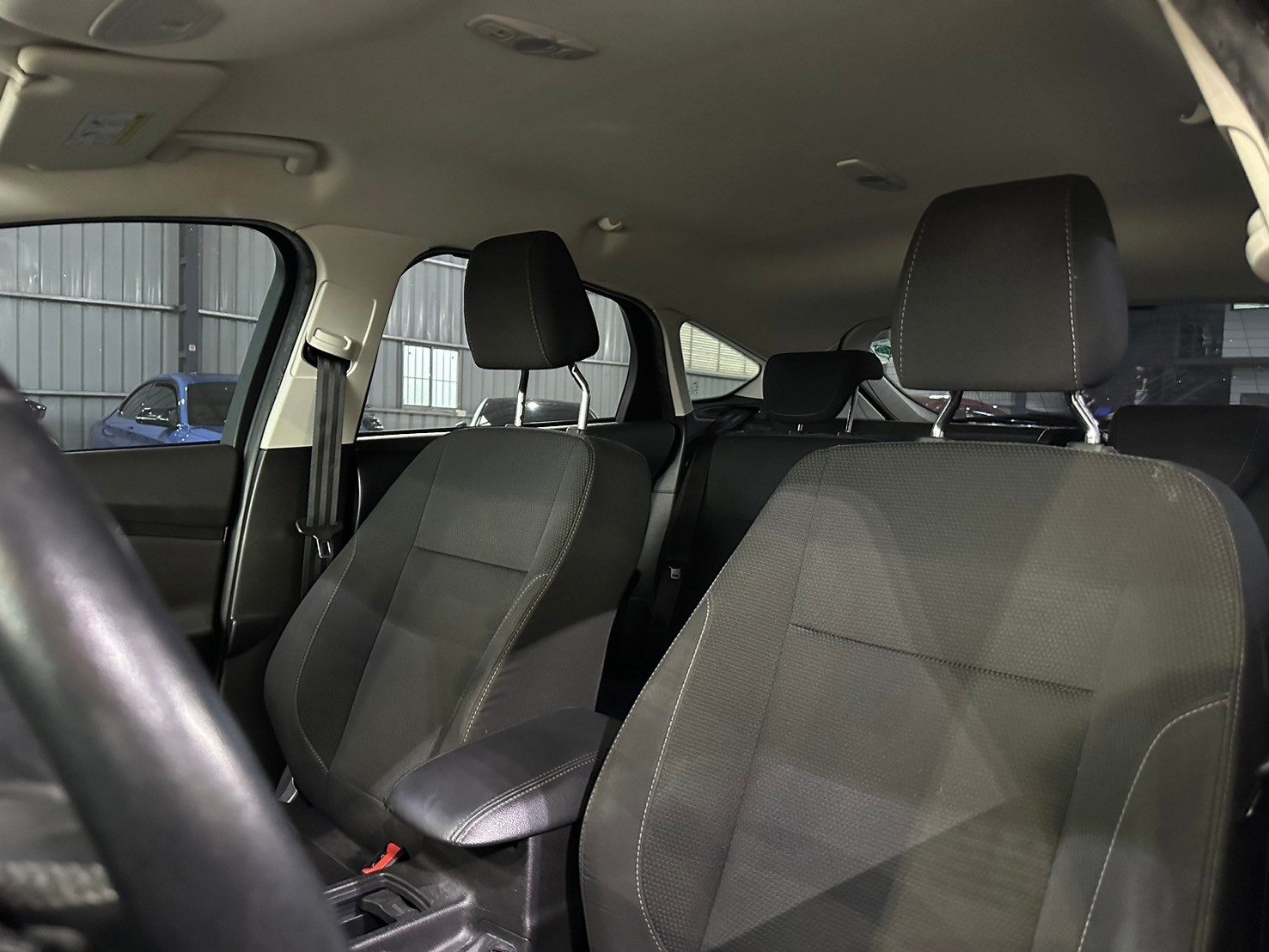 2016 Ford Focus Photo 9