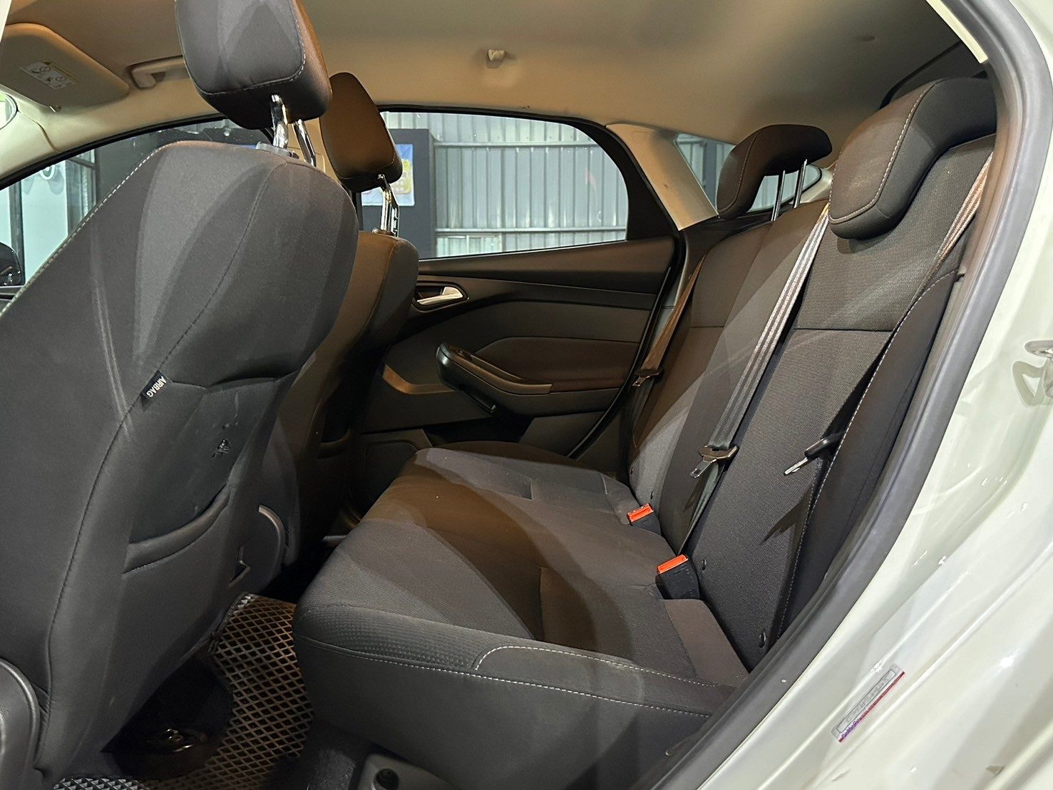 2016 Ford Focus Photo 8